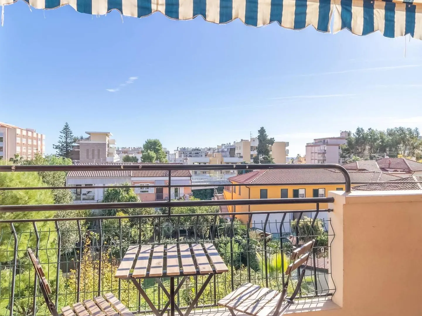 Ferienhaus Spacious T3 Near The Beach And Station Roquebrune